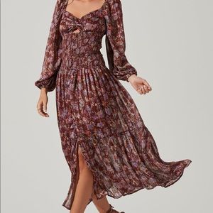 ASTR ARLETTE FLORAL SWEETHEART LONG SLEEVE MAXI DRESS